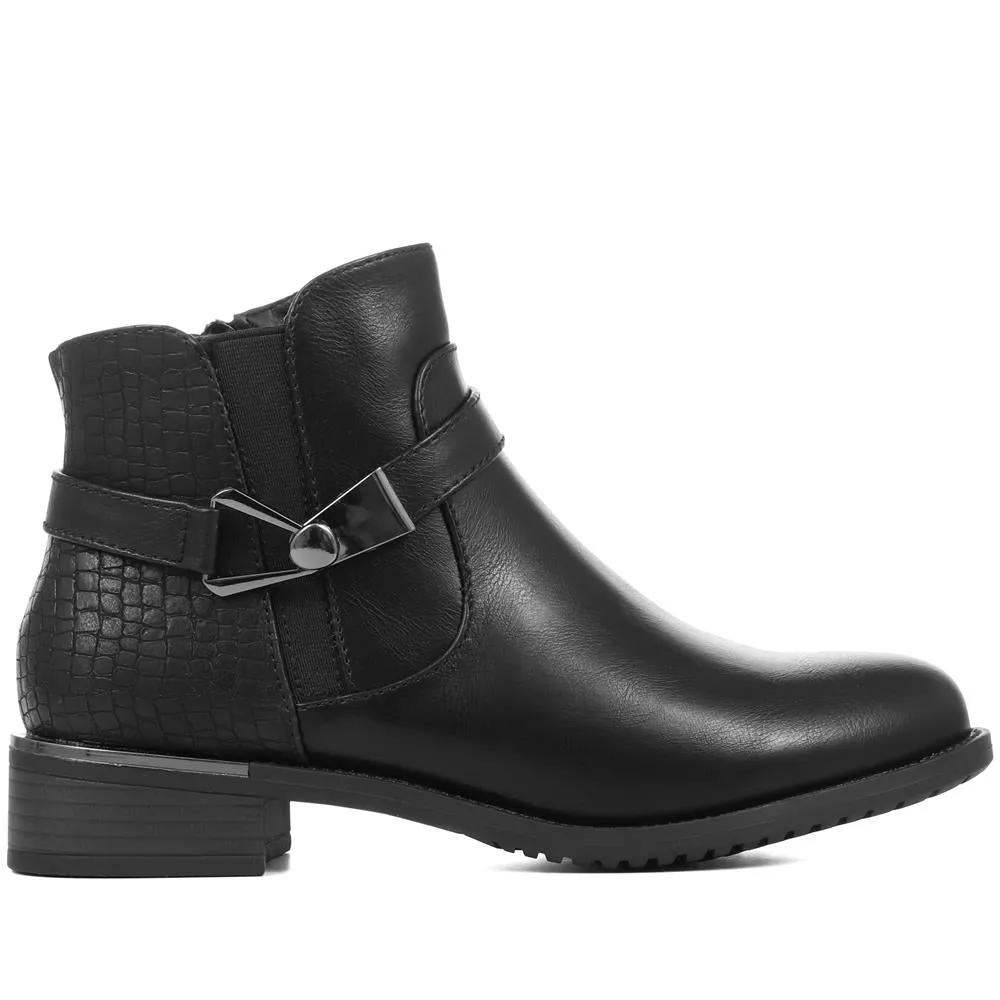 Ankle Boots with Metallic Buckle - BELWOIL32017 / 319 008