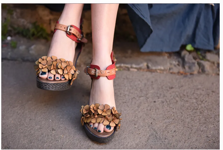 ARTMU EMBROIDERED LEATHER BLOCK HEELED SANDALS