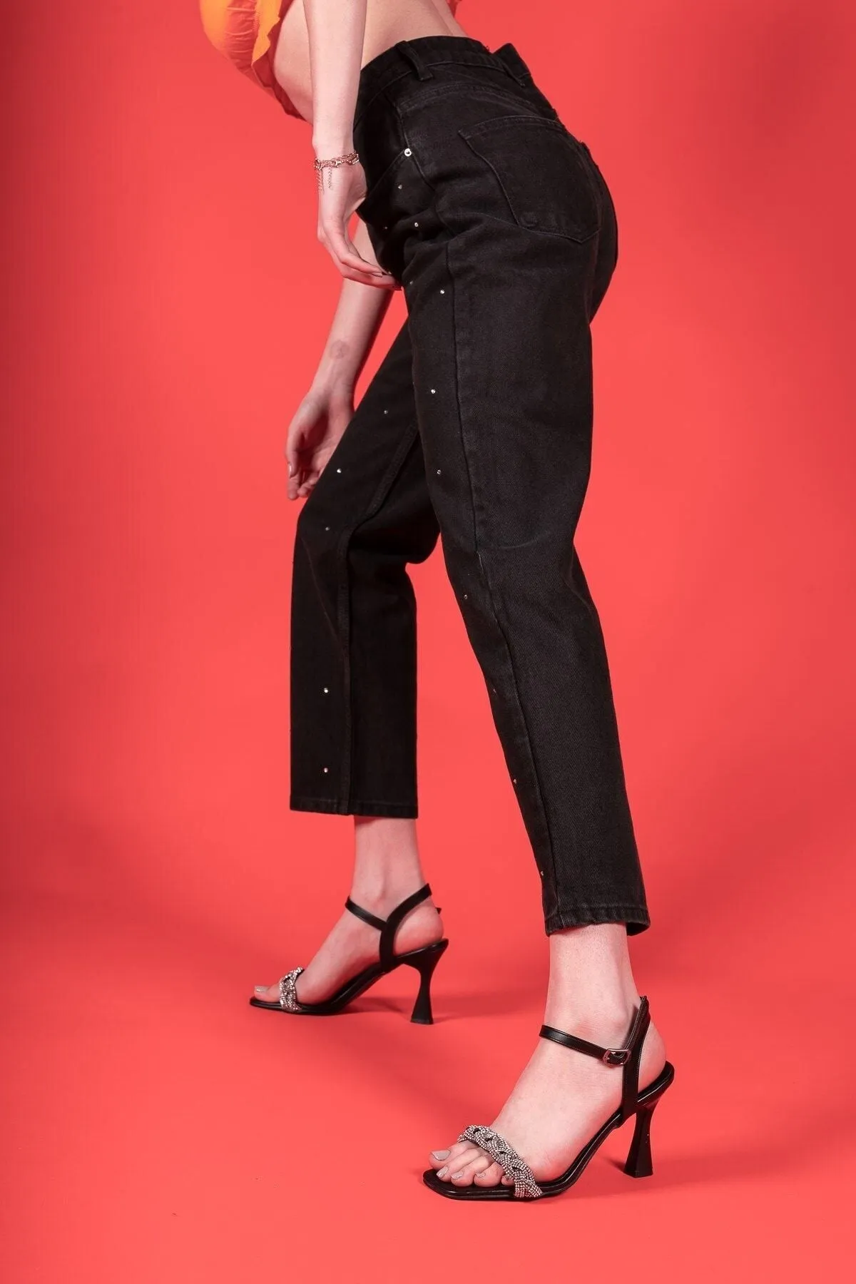 Black woman heeled sandals 00123029
