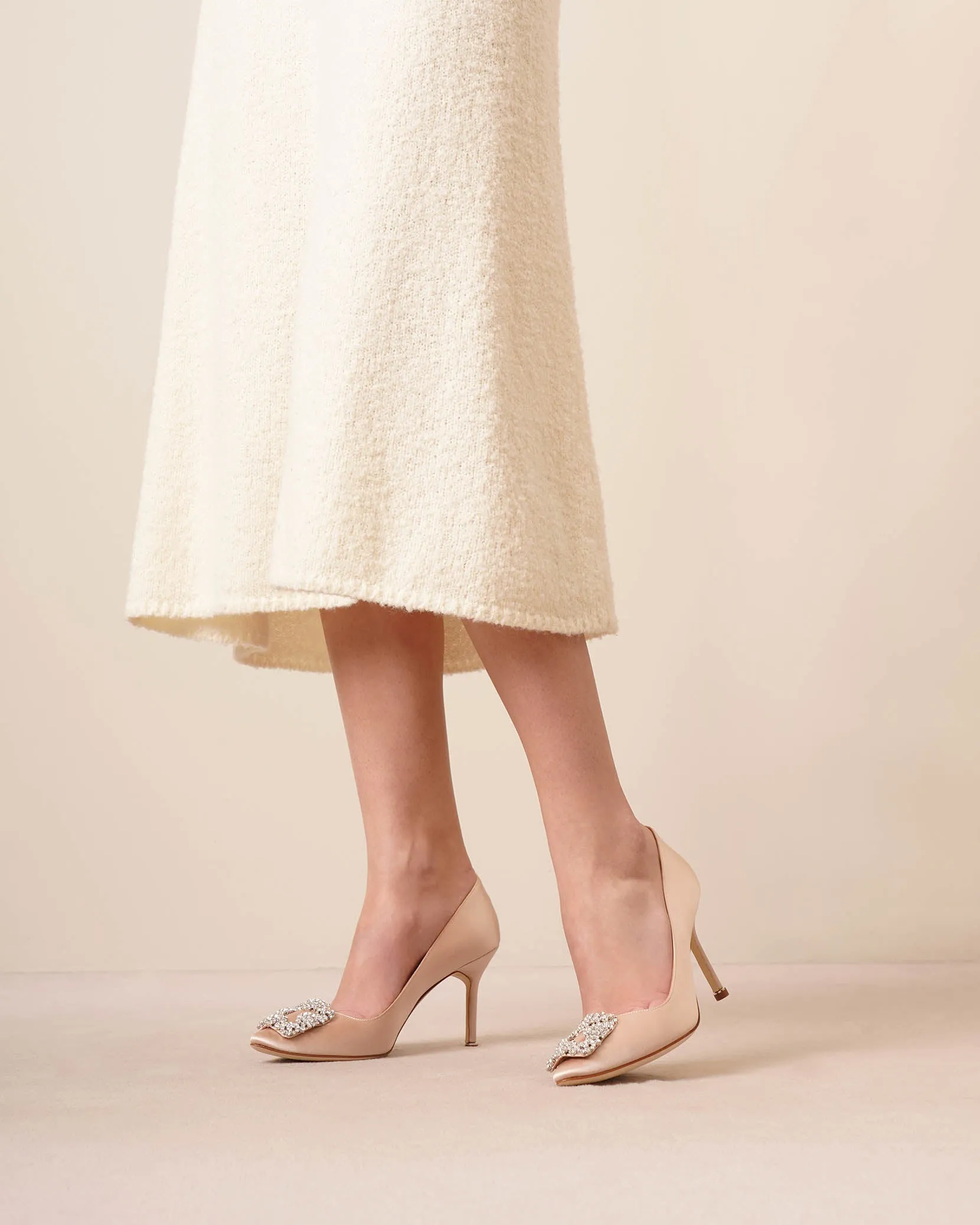 Hangisi 90 nude satin pumps