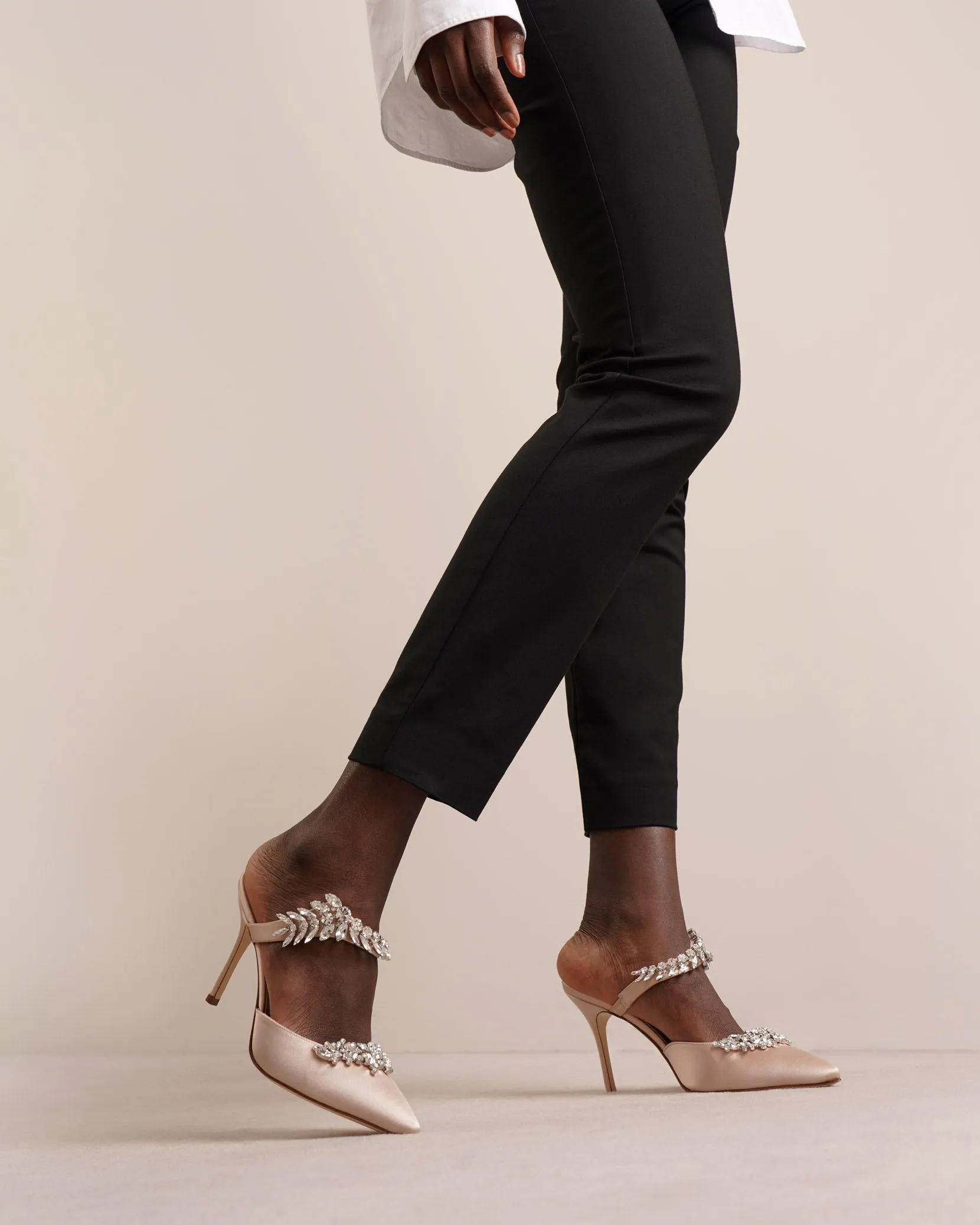 Lurum 90 nude satin mules