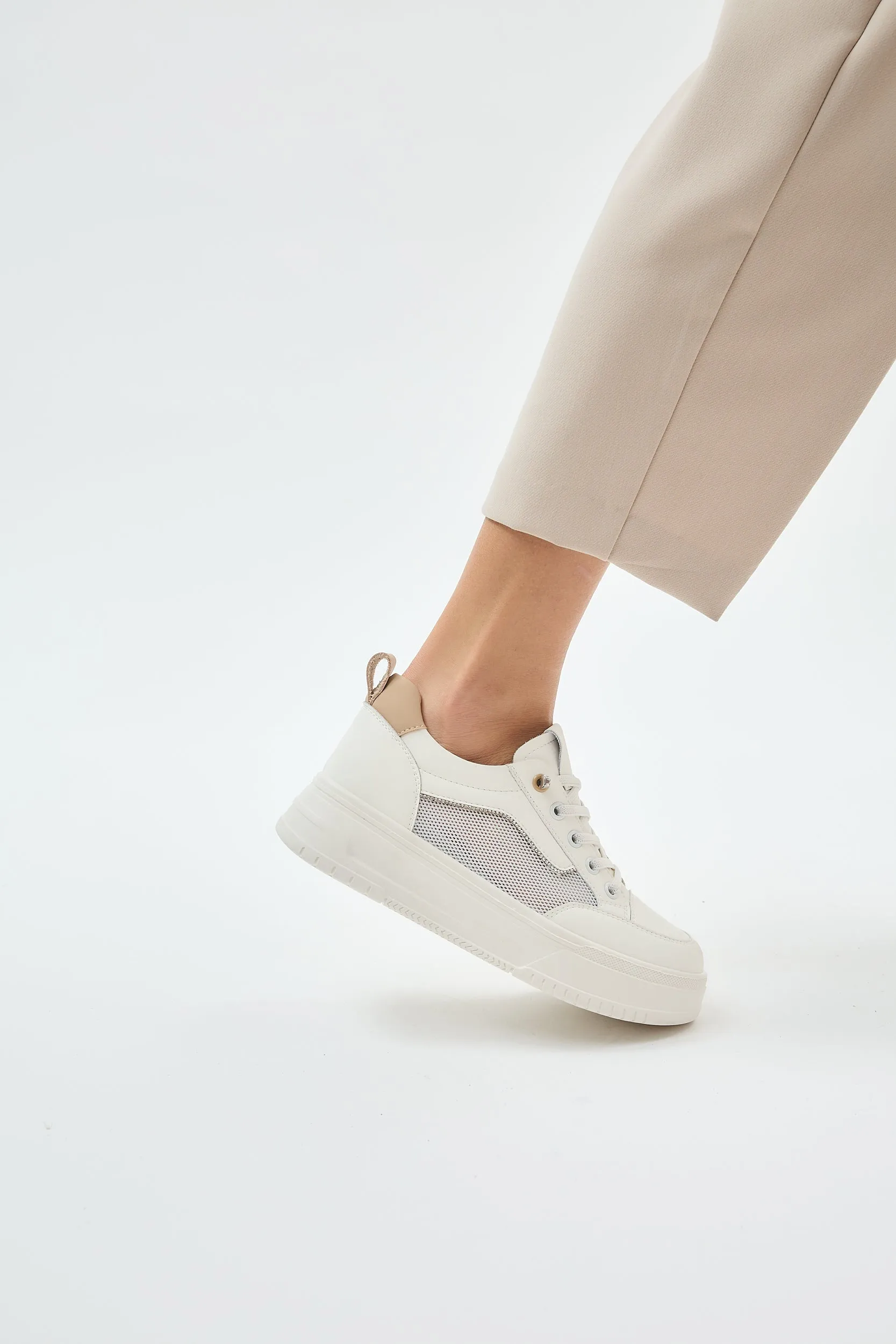 Mia Beige
