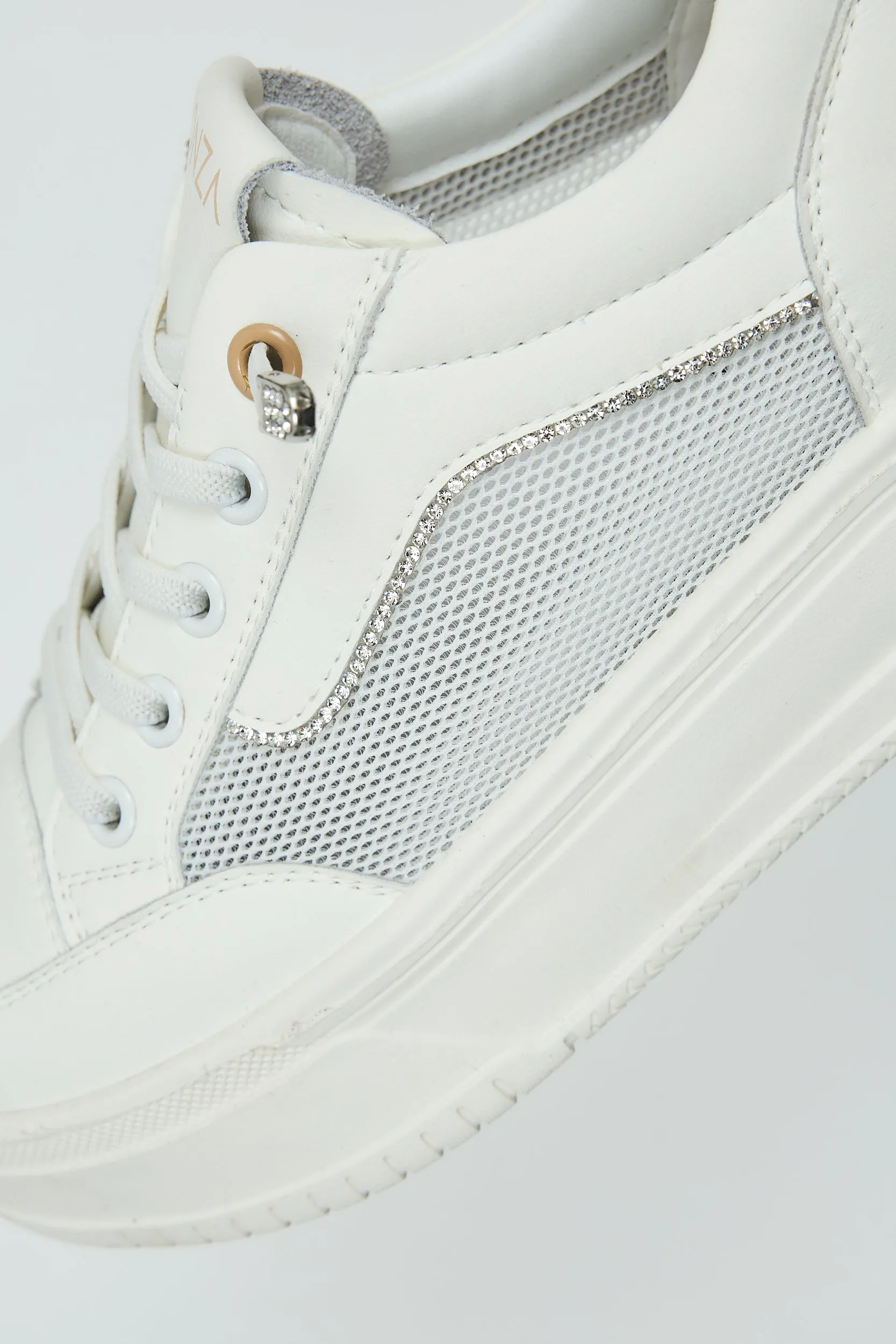 Mia Beige