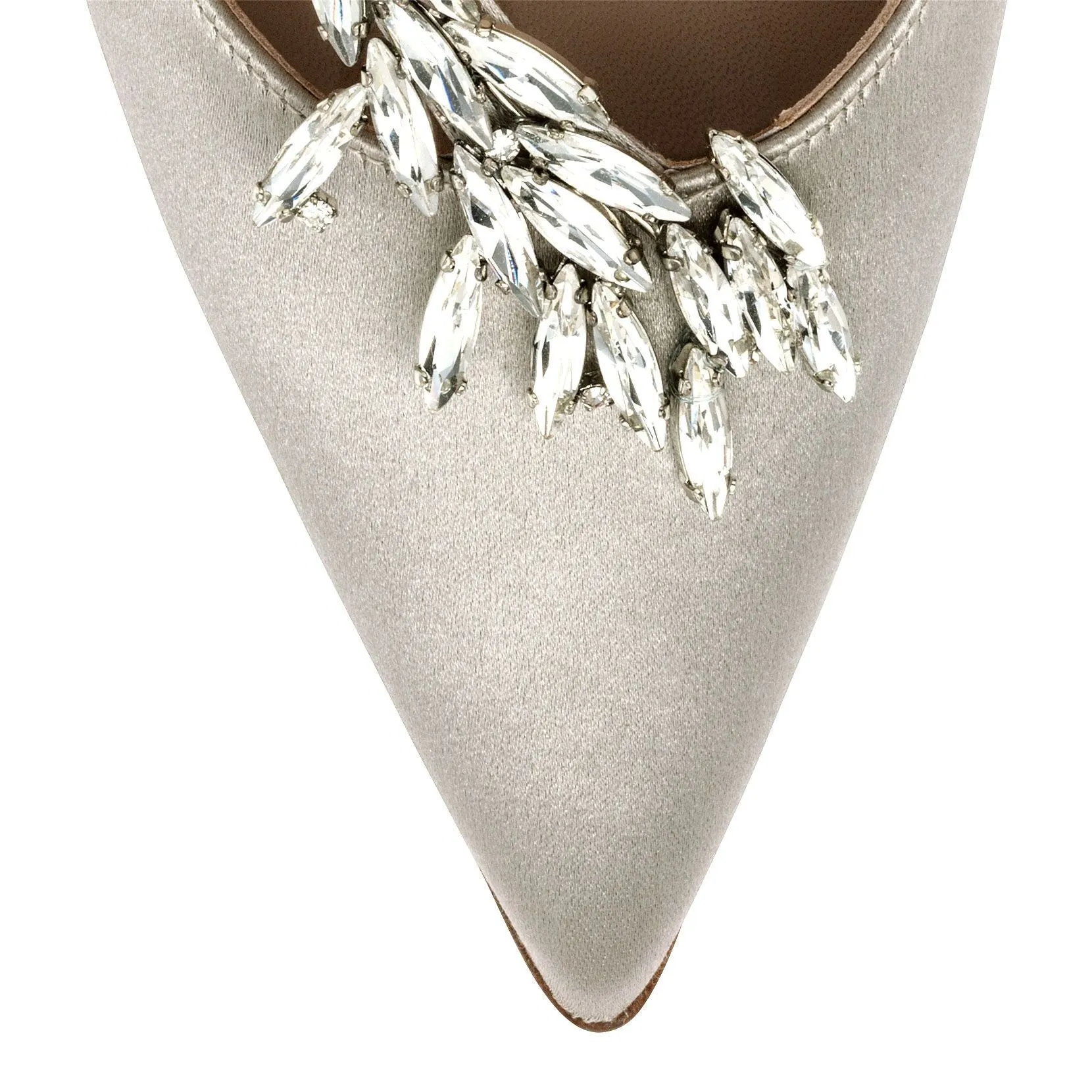 Nadira satin grey pumps