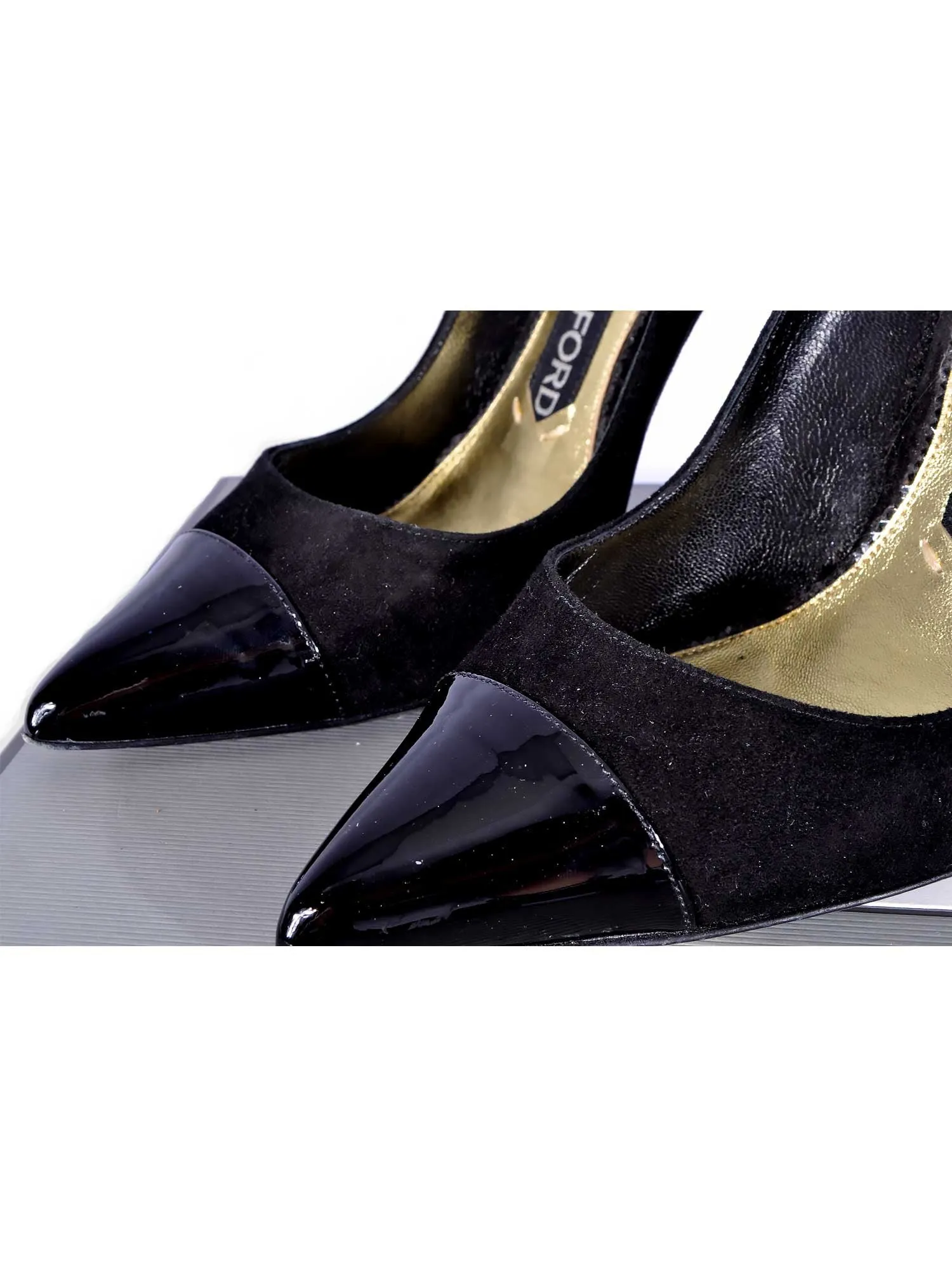 Pointed Pumps