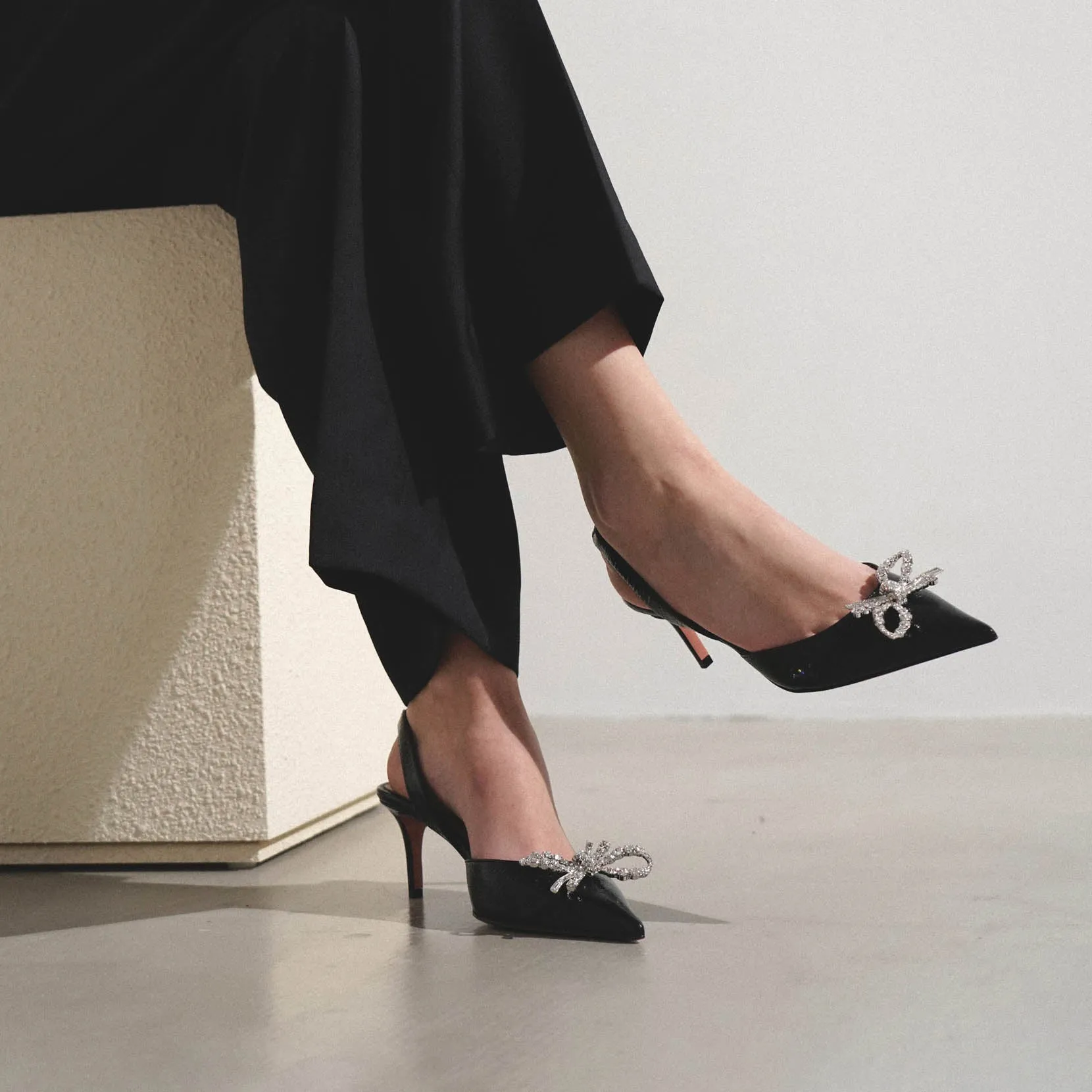 Rosie sling 60 black leather pumps