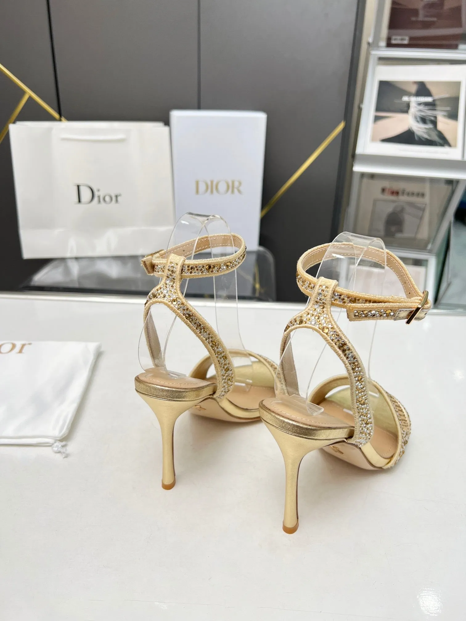 SE1107 DR Dway Heeled Sandal /  Size5-10