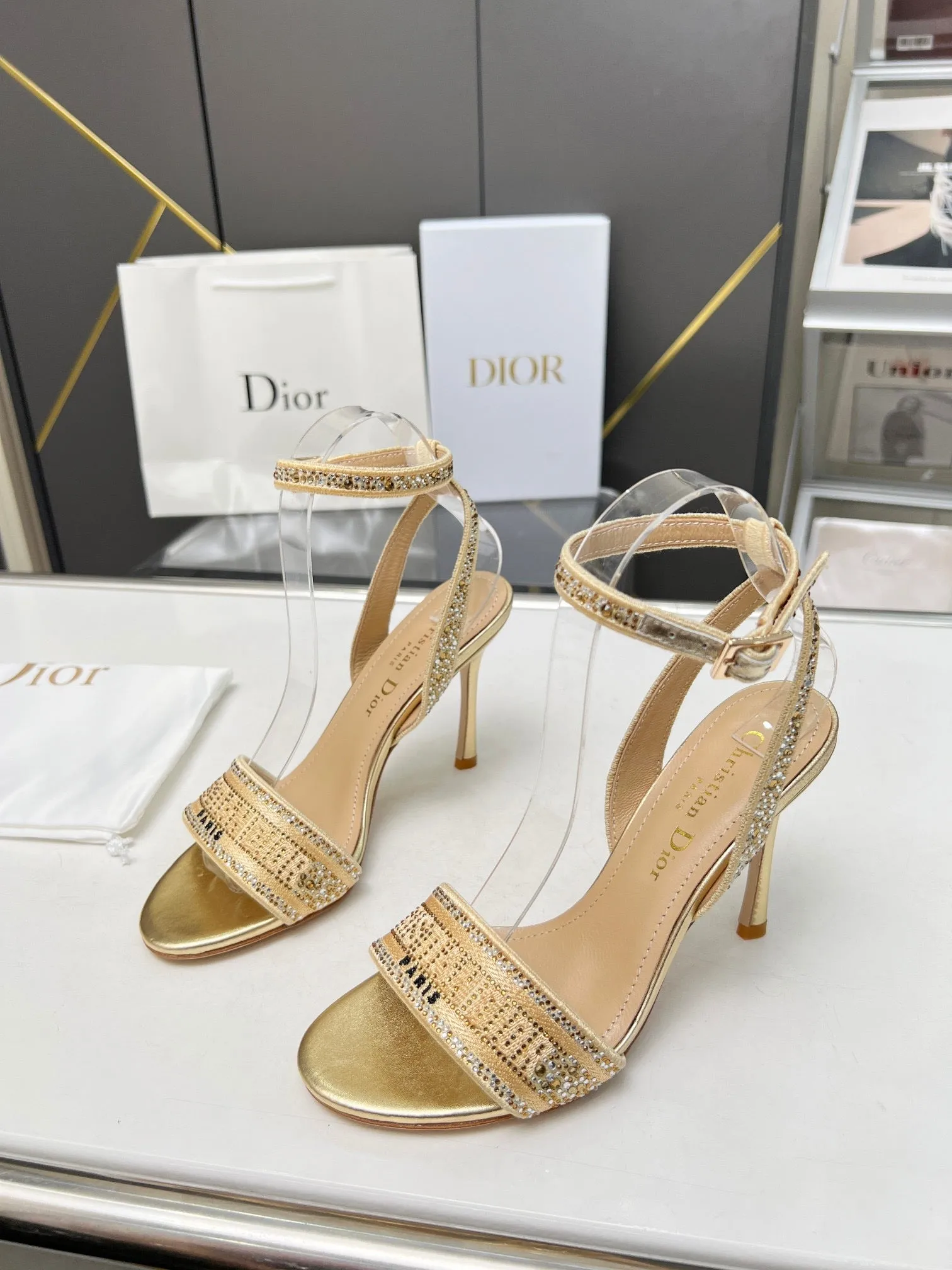 SE1107 DR Dway Heeled Sandal /  Size5-10