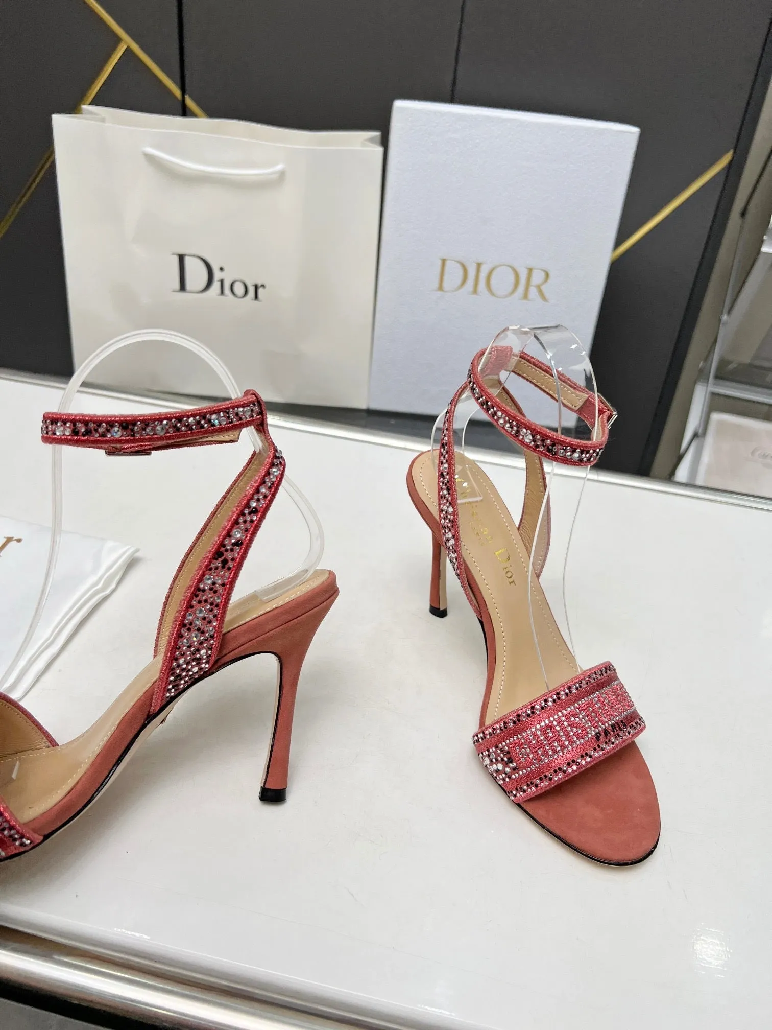 SE1110 DR Dway Heeled Sandal /  Size5-10