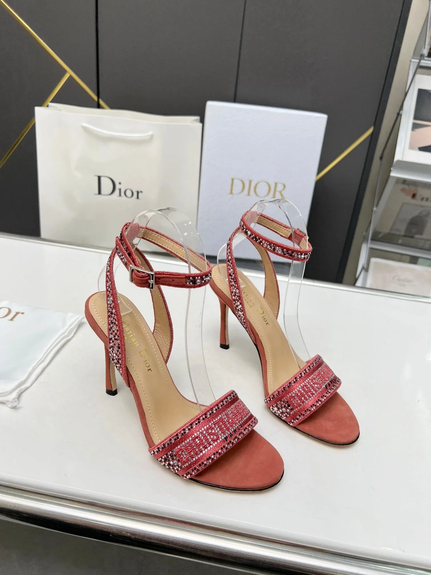 SE1110 DR Dway Heeled Sandal /  Size5-10