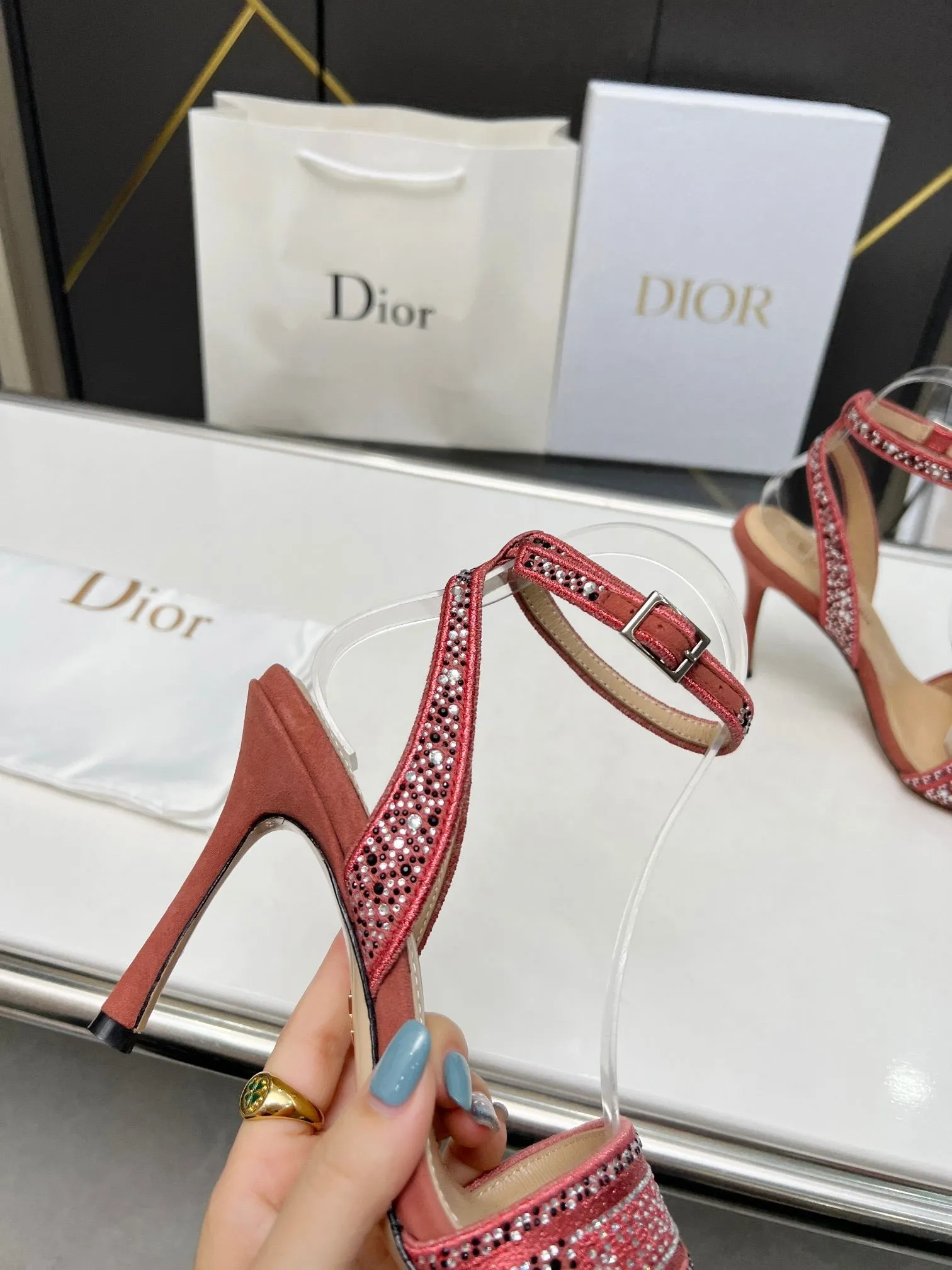 SE1110 DR Dway Heeled Sandal /  Size5-10