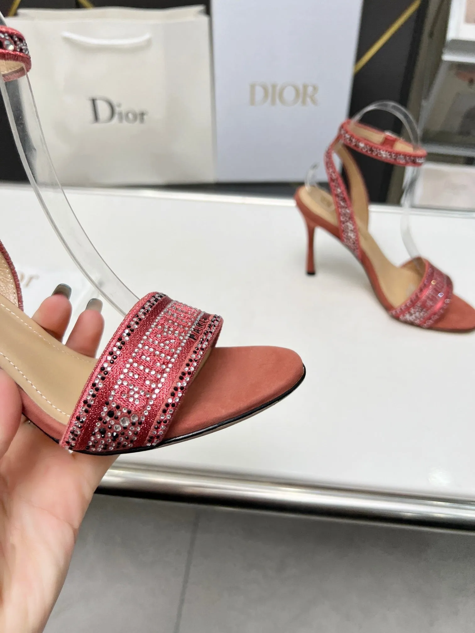 SE1110 DR Dway Heeled Sandal /  Size5-10