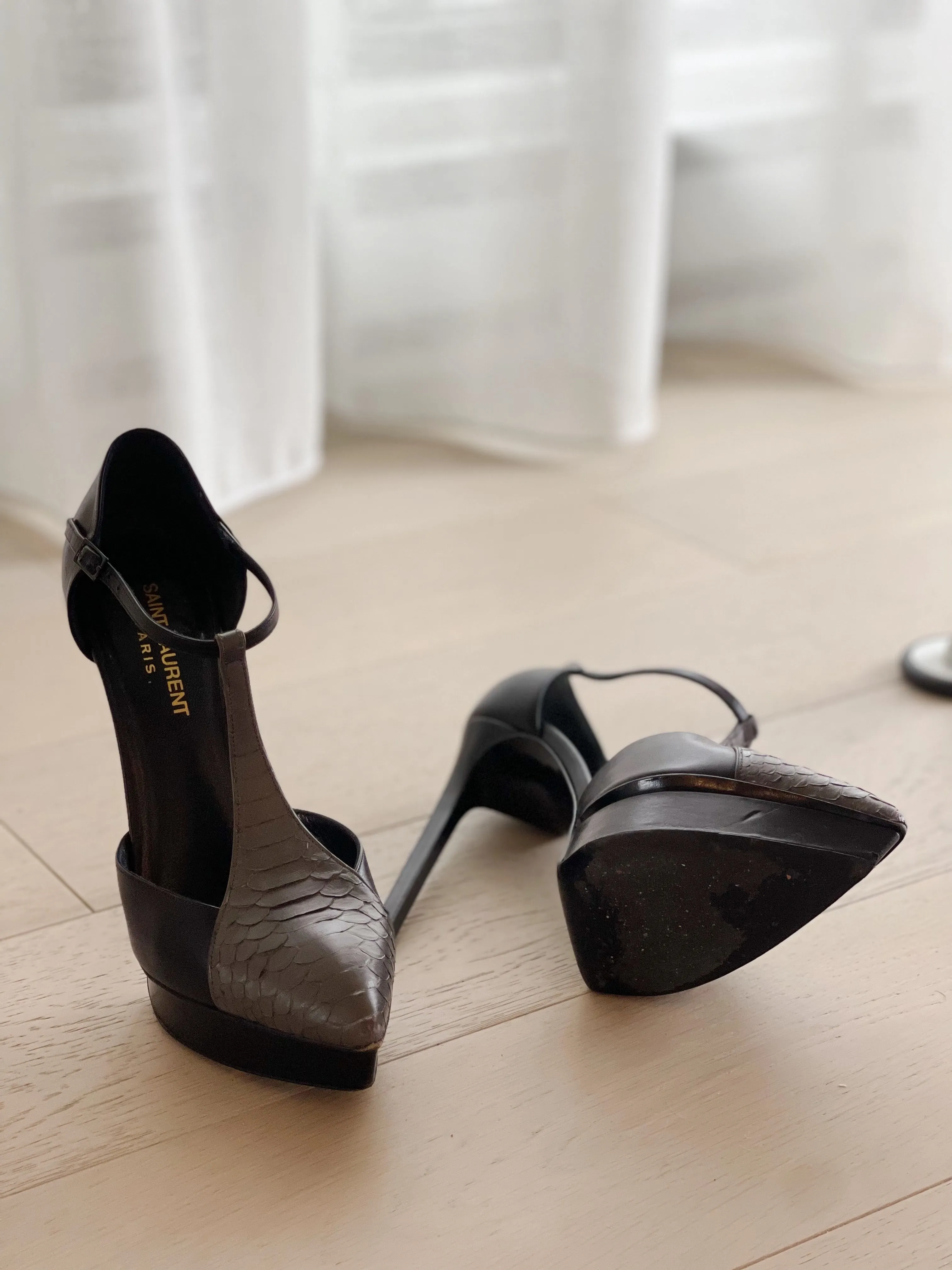 Snakeskin Accent T-Strap Pointed Pumps