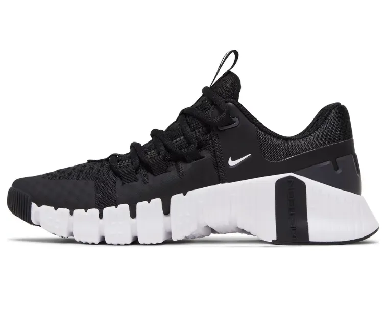 Women's Nike Free Metcon 5 (Black/White)