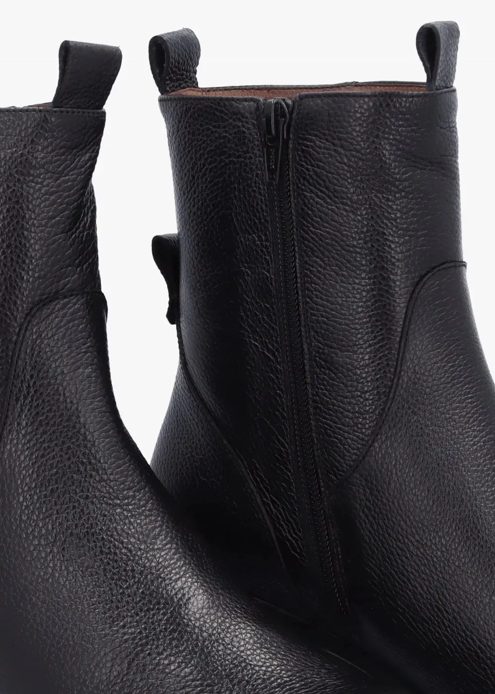 Wonders LEEDS Black Leather Ankle Boots with Chunky Wedge Sole and Pull Tabs